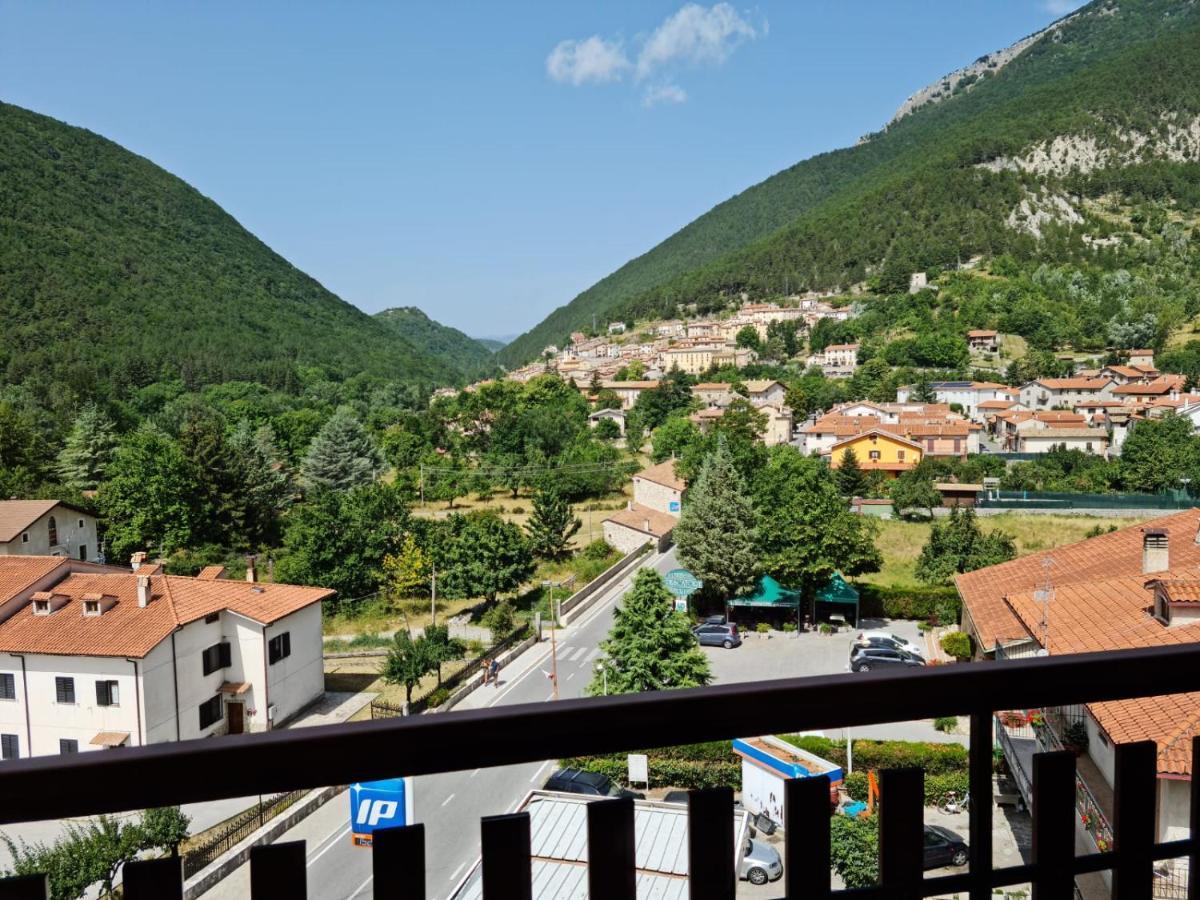 Luxury Lake Villa Villetta Barrea Exterior foto